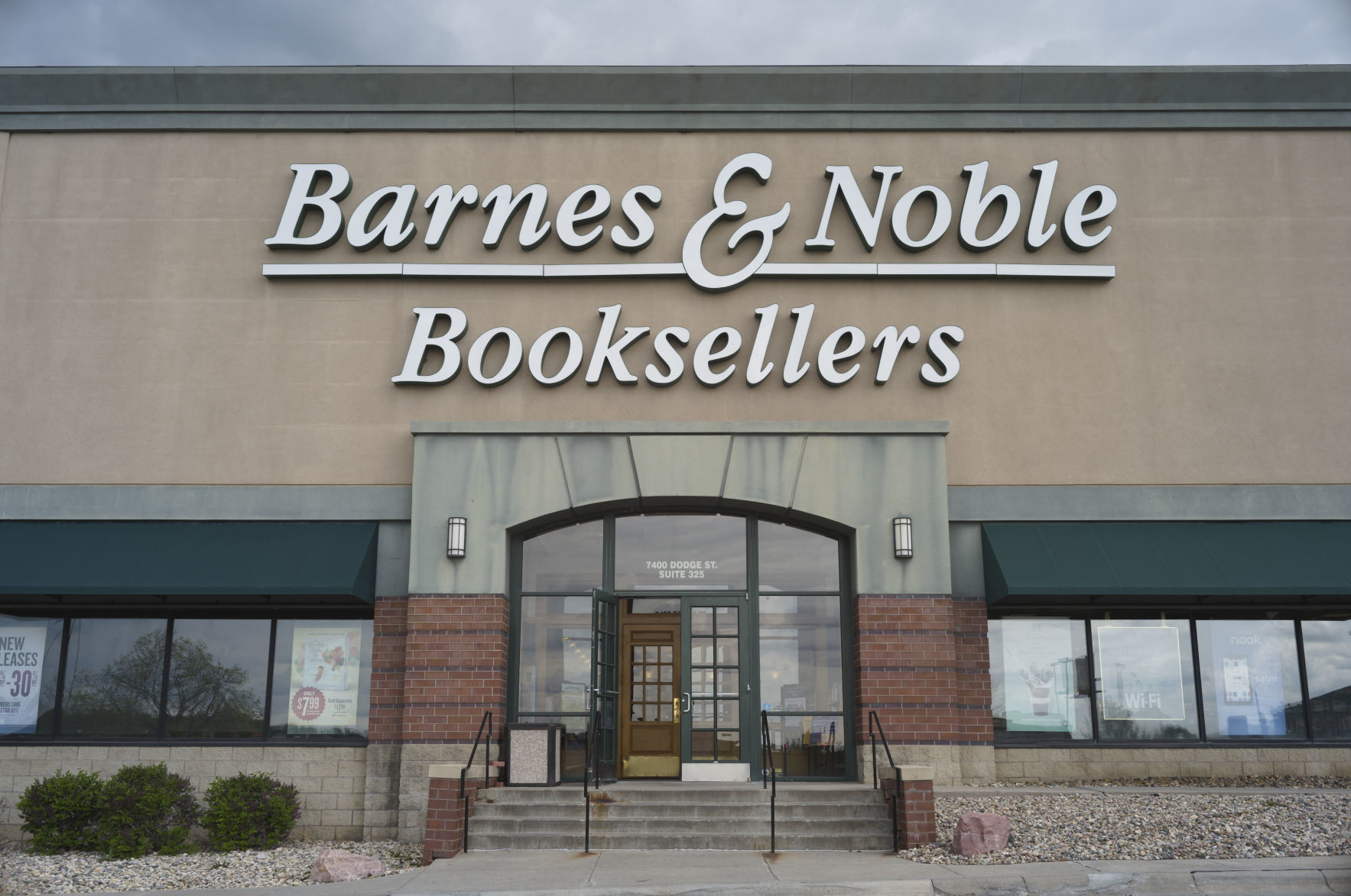 Barnes & Noble